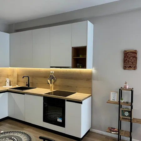 Olivia House Apartment Yzberish